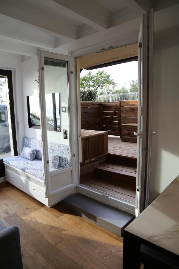 Appartement Face Mer Avec Terrasse Et Parking Trouville-sur-mer Exteriör bild